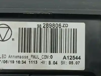 Peça sobressalente para automóvel em segunda mão display gps / multimídia por citroen c4 cactus 1.2 thp 110 referências oem iam 98289806zd  