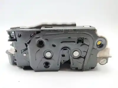 Second-hand car spare part rear left door lock for skoda octavia iii combi (5e5, 5e6) 1.8 tsi oem iam references 5e0839015