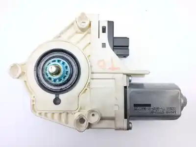 Pièce détachée automobile d'occasion MOTEUR LÈVE VITRE ARRIÈRE DROITE pour AUDI Q7 (4LB)  Références OEM IAM 4L0959802B  