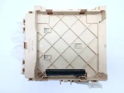 Peça sobressalente para automóvel em segunda mão caixa de fusíveis e relés por toyota auris (_e18_) 1.2 (nre185_) referências oem iam 8273012x81