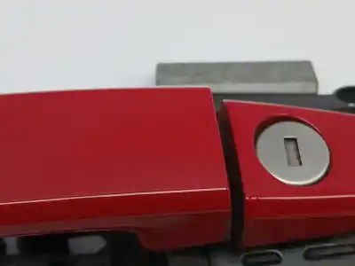 Автозапчасти б/у левая передняя наружная ручка за opel astra k (b16) 1.6 turbo (68) ссылки oem iam 14096201  