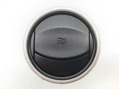 Pièce détachée automobile d'occasion GRILLE D'AÉRATION pour PEUGEOT PARTNER TEPEE  Références OEM IAM 9680899377  