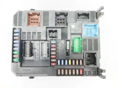 Pièce détachée automobile d'occasion BOÎTES À FUSIBLES pour PEUGEOT 308 II (LB_, LP_, LW_, LH_, L3_)  Références OEM IAM 9807054180  
