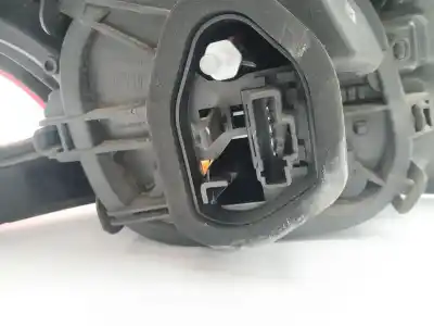 Автозапчасти б/у правый задний фонарь за peugeot 208 i (ca_, cc_) 1.2 vti 82 ссылки oem iam 9810430580  