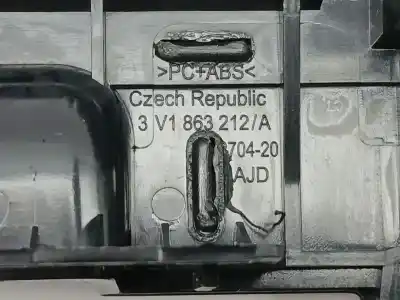 Pièce détachée automobile d'occasion enjoliveur pour skoda superb iii (3v3) 2.0 tdi références oem iam 3v1863212a   Pièce détachée automobile d'occasion enjoliveur pour skoda superb iii (3v3) 2.0 tdi références oem iam 3v1863212a