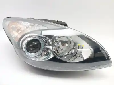 Second-hand car spare part right headlight for hyundai i30 (fd) 1.6 crdi oem iam references 921022r000