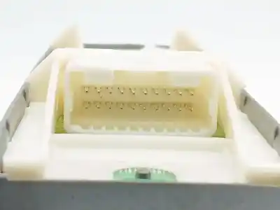 Pièce détachée automobile d'occasion commande de lève vitre avant gauche pour toyota auris ranchera familiar (_e18_) 1.8 hybrid (zwe186_) références oem iam 8404002120  