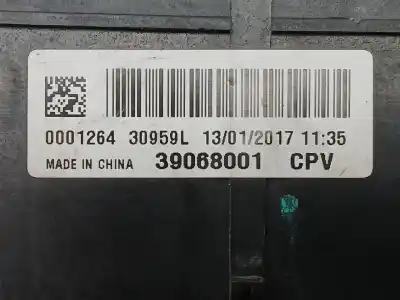 Peça sobressalente para automóvel em segunda mão caixa de fusíveis e relés por opel corsa e selective referências oem iam 39068001  