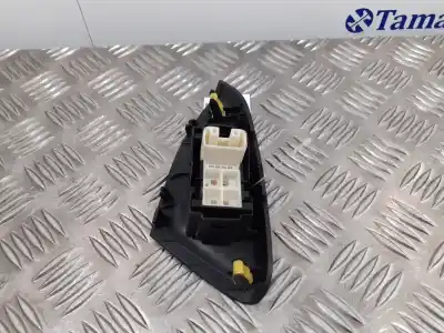 Автозапчастина б/у передній правий віконний вимикач для toyota aygo 1.0 cat посилання на oem iam    Автозапчастина б/у передній правий віконний вимикач для toyota aygo 1.0 cat посилання на oem iam