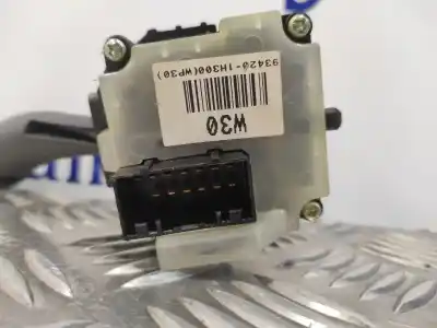 Pezzo di ricambio per auto di seconda mano comando pulito per kia cee´d 1.6 crdi cat riferimenti oem iam 934201h300  