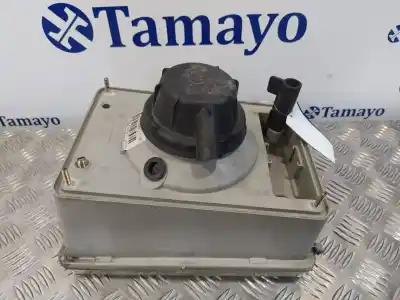 Tweedehands auto-onderdeel rechts koplamp voor nissan trade 100 3.0 turbodiesel oem iam-referenties   