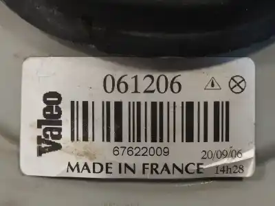 Tweedehands auto-onderdeel rechts koplamp voor nissan trade 100 3.0 turbodiesel oem iam-referenties   