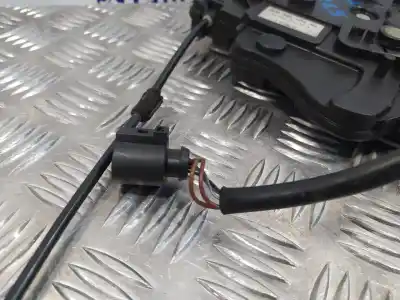 Second-hand car spare part right side door lock for volkswagen caddy ka/kb (2k) 1.9 tdi oem iam references 2k0843654aq 01072042009 