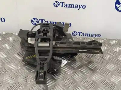 Second-hand car spare part left front door lock for ford focus lim. (cb4) 1.6 tdci cat oem iam references 4m5ar26413be