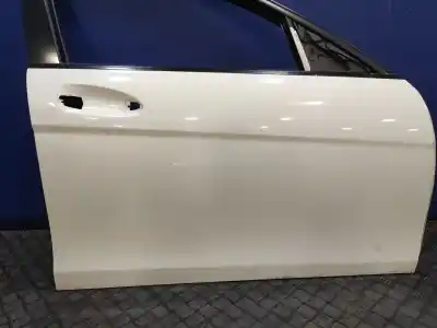 Recambio de automóvil de segunda mano de puerta delantera derecha para mercedes clase c (w204) berlina 2.2 cdi cat referencias oem iam   