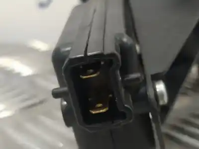 Pezzo di ricambio per auto di seconda mano maniglia esterna del cancello per renault clio ii fase ii (b/cb0) 1.5 dci diesel riferimenti oem iam 8200447266  