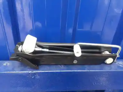 Second-hand car spare part jack for mercedes-benz clase c (w203) sportcoupe 3.0 cdi cat oem iam references a2035830415  