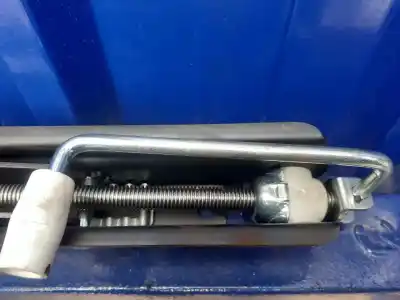 Second-hand car spare part jack for mercedes-benz clase c (w203) sportcoupe 3.0 cdi cat oem iam references a2035830415  