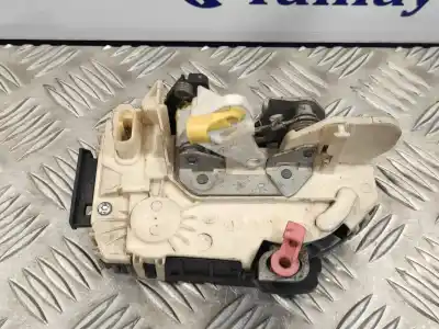 Piesă de schimb auto la mâna a doua încuietoare ușa din dreapta fațã pentru chrysler grand voyager lx referințe oem iam 