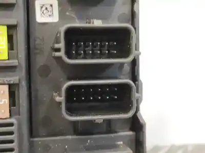 İkinci el araba yedek parçası röle/sigorta kutusu için renault fluence 1.5 dynamique [1.5 ltr. - 78 kw dci diesel] oem iam referansları 284b60874r usml38 