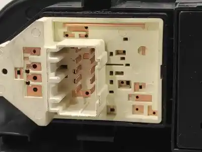 Second-hand car spare part left front power window switch for kia cee´d 1.6 crdi cat oem iam references 935701h120 369490 