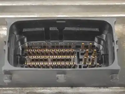 Peça sobressalente para automóvel em segunda mão centralina de motor uce por opel meriva (2006->) 1.7 cosmo [1.7 ltr. - 74 kw 16v cdti] referências oem iam 8980003220 1125000200 