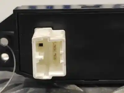 Pezzo di ricambio per auto di seconda mano avvertimento per kia cee´d 1.6 crdi cat riferimenti oem iam 937001h000 937001h010 937001h005