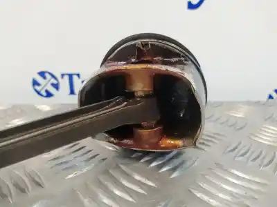 Pezzo di ricambio per auto di seconda mano pistone per bmw mini (r50,r53) 1.6 16v cat riferimenti oem iam 04777716aa  