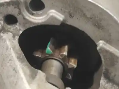 Peça sobressalente para automóvel em segunda mão motor de arranque por dacia logan 1.4 cat referências oem iam   