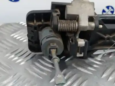 Second-hand car spare part exterior left front door handle for kia cee´d 1.6 crdi cat oem iam references   