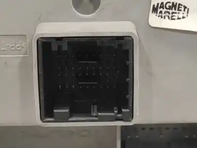 Pezzo di ricambio per auto di seconda mano scatola relè/fusibili per fiat ducato furgon electrico - micro vett riferimenti oem iam 503440280103 npl250c00 
