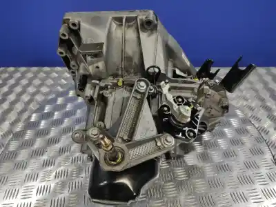 Pezzo di ricambio per auto di seconda mano riduttore per nissan note (e11e) 1.6 16v cat riferimenti oem iam jh3149  