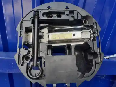 Pièce détachée automobile d'occasion cric hydraulique pour renault clio iii 1.5 dci diesel cat références oem iam 8200242037  