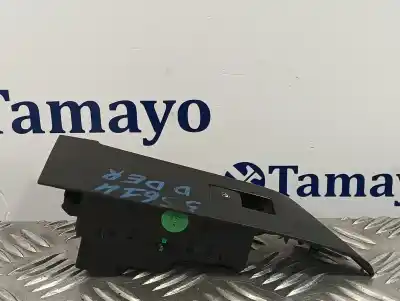 Peça sobressalente para automóvel em segunda mão botão / interruptor elevador vidro dianteiro direito por opel astra j (p10) 1.7 cdti (68) referências oem iam 13301886 211399 