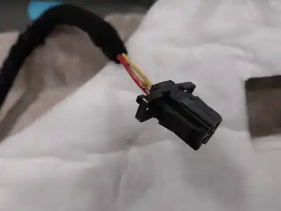 Автозапчасти б/у обивка задней двери за porsche cayenne (typ 9pa) 4.5 v8 cat ссылки oem iam 7l5867601 7l0863291a 7l5867601e