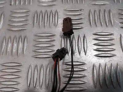 Peça sobressalente para automóvel em segunda mão espelho retrovisor direito por citroen c3 pluriel 1.4 referências oem iam   