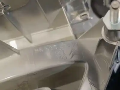 Автозапчасти б/у внутренний правый задний фонарь за citroen c4 picasso ii 2.0 bluehdi 135 ссылки oem iam 9653547677  