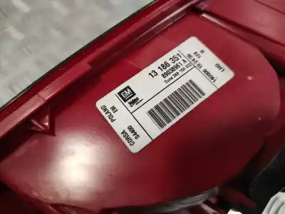 Автозапчастина б/у правий ліхтар для opel corsa d (s07) 1.4 (l08 l68) посилання на oem iam 13186351 89038961a 