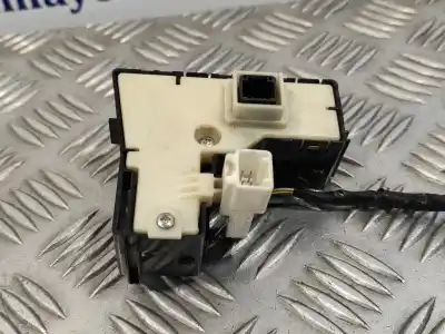 Peça sobressalente para automóvel em segunda mão interruptor 4 piscas - emergência por toyota prius (nhw30) 1.8 16v cat referências oem iam 75d8081  