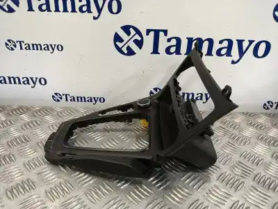 Pezzo di ricambio per auto di seconda mano console centrale per ford focus lim. black&red riferimenti oem iam f1eba044h83cjw  