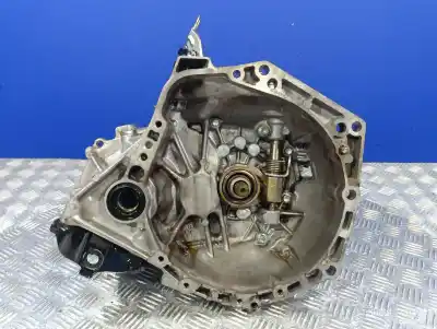 Tweedehands auto-onderdeel VERSNELLINGSBAK voor PEUGEOT 107  OEM IAM-referenties 20TT01  