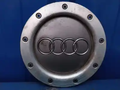 Pièce détachée automobile d'occasion CAPUCHONS DE MOYEUX pour AUDI A3 (8P)  Références OEM IAM 8P0601165G  