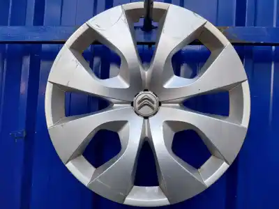 Pièce détachée automobile d'occasion CAPUCHONS DE MOYEUX pour CITROEN C3  Références OEM IAM 9600025677 9800025777 