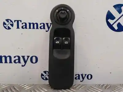 Pièce détachée automobile d'occasion COMMANDE DE LÈVE VITRE AVANT GAUCHE pour RENAULT MODUS / GRAND MODUS (F/JP0_)  Références OEM IAM 8200277630  