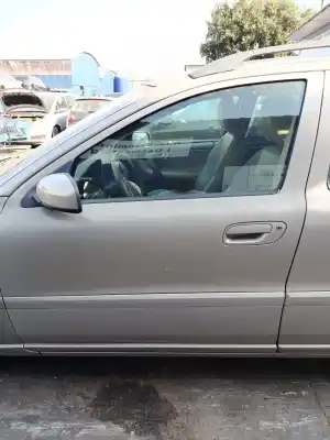 Piesă de schimb auto la mâna a doua USA din FATA stânga pentru VOLVO V70 II (285) 2.4 Referințe OEM IAM   
