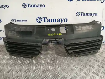 Автозапчасти б/у ПЕРЕДНЯЯ РЕШЕТКА за RENAULT CLIO II FASE II (B/CB0)  ссылки OEM IAM 8200272056  