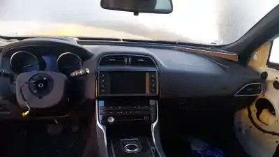 Peça sobressalente para automóvel em segunda mão tablier por jaguar xe (x760) 2.0 d referências oem iam   