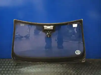 Second-hand car spare part windshield for jaguar xe (x760) 2.0 d oem iam references   
