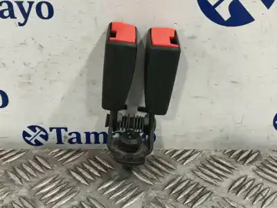 Gebrauchtes Autoersatzteil GÜRTELHAKEN HINTEN RECHTS zum FORD KUGA I 2.0 TDCI OEM-IAM-Referenzen A613K21AA  