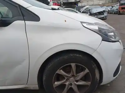 Pezzo di ricambio per auto di seconda mano parafango anteriore destro per peugeot 208 i (ca_, cc_) 1.2 vti 82 riferimenti oem iam 9672971480
